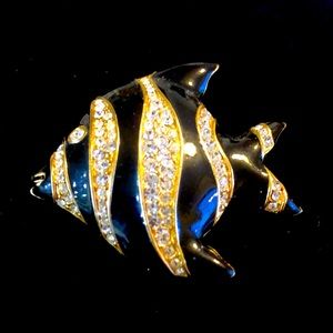 Vintage exquisite Swarovski Crystal Angel Fish Pin